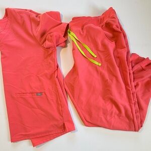 Figs Women's Scrub Set ;Pants and Top in Bright Orange Scrub Top with pockets: